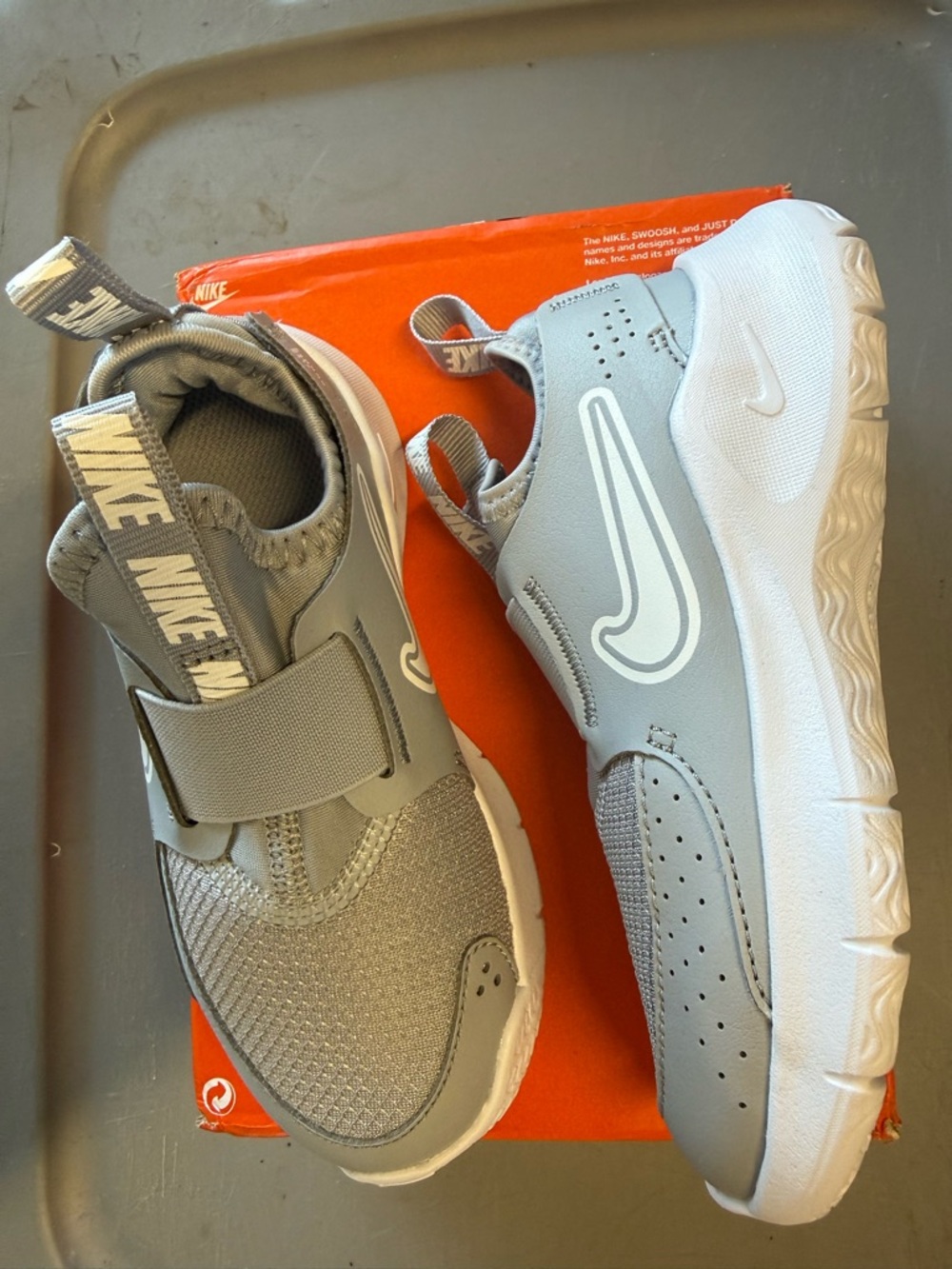 New boys Nike Sz 11 Gray Slip-On Athletic Shoes